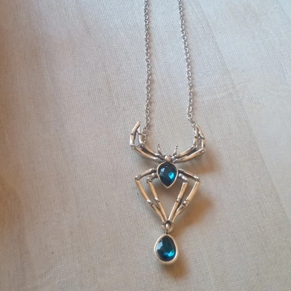 Spider necklace - Picture 2 of 4